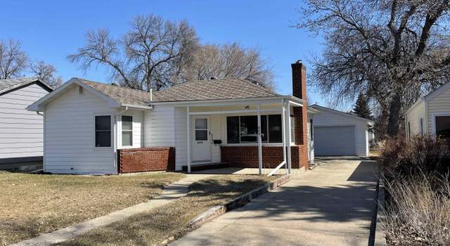 Photo of 804 NW 14th St, Minot, ND 58703