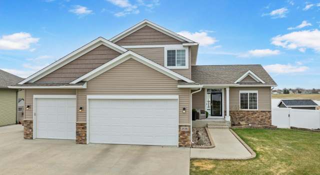 Photo of 2616 17th St NW, Minot, ND 58703