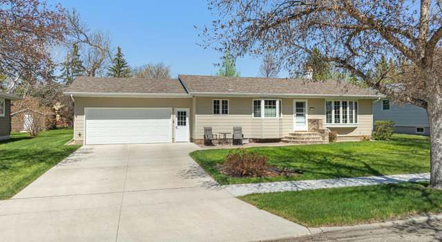 Photo of 414 10th St W, Bottineau, ND 58318