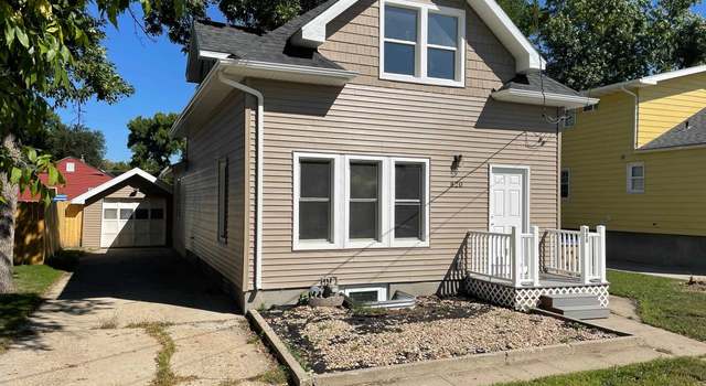 Photo of 820 NW 7th Ave, Minot, ND 58703