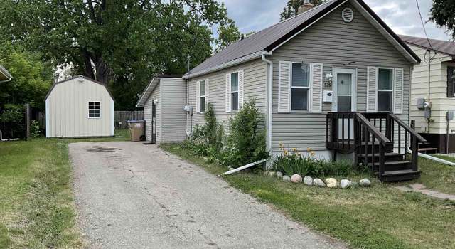 Photo of 525 12th St NE, Minot, ND 58703