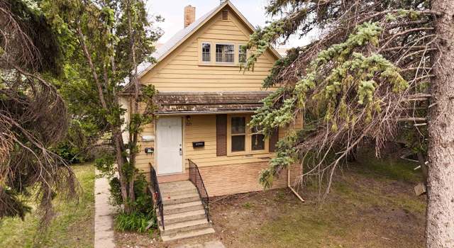 Photo of 725 5th St NE, Minot, ND 58703