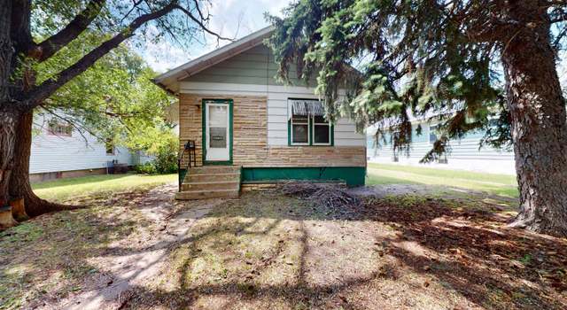 Photo of 721 5th St NE, Minot, ND 58703