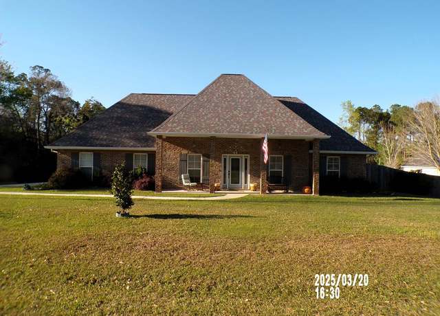 Property at 44 Spring Oak Dr, Carriere, MS 39426, 4 beds, 2 baths