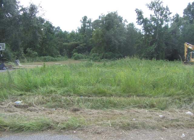 Property at 9999 Carroll St, Picayune, MS 39466