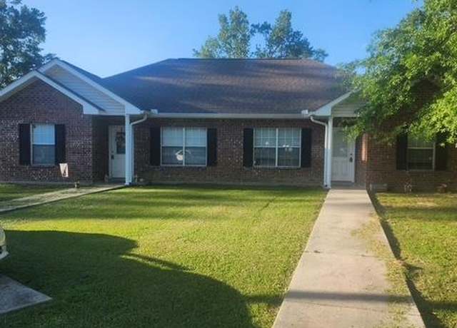 Property at 701 Carroll St, Picayune, MS 39466, 5 beds, 3 baths