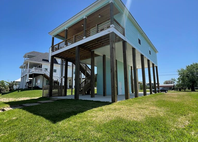Property at 114 Edith Dr, Bay St Louis, MS 39520, 4 beds, 2.5 baths