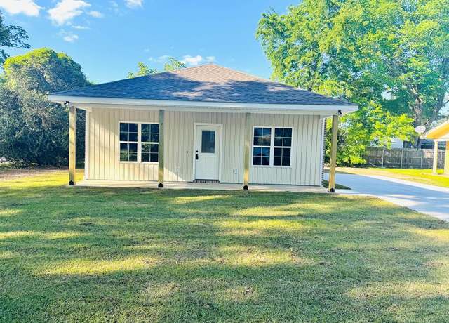 Property at 718 Mills, Picayune, MS 39466, 2 beds, 1 bath