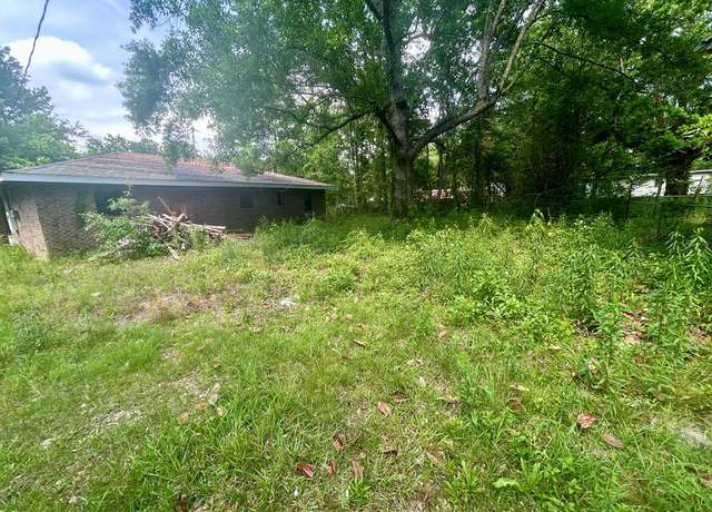 Property at 102 Tulip Dr, Picayune, MS 39466, 3 beds, 1.5 baths