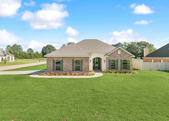 Property at 501 Pemberton Pl, Picayune, MS 39466, 3 beds, 2 baths