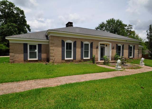 Property at 202 N Boley Dr, Picayune, MS 39466, 4 beds, 2.5 baths