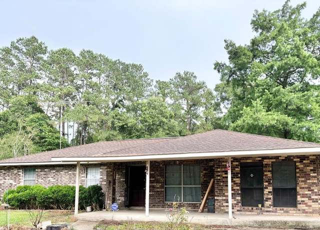 Property at 9 Morris Sones Rd, Picayune, MS 39466, 4 beds, 1.5 baths