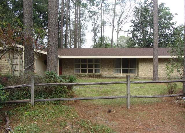 Property at 1400 Goodyear Blvd, Picayune, MS 39466, 3 beds, 3 baths