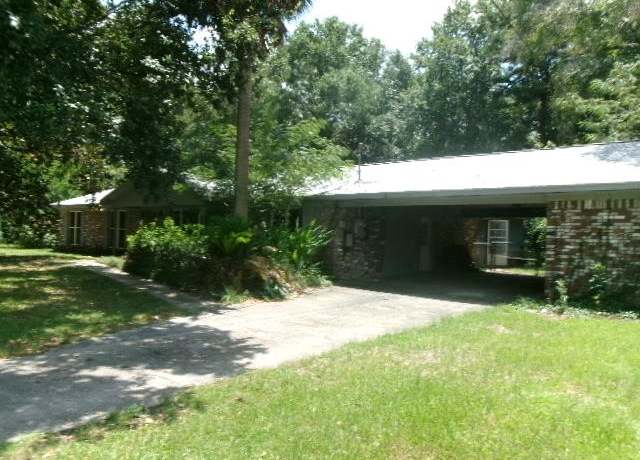 Property at 139 Tennyson Cv, Picayune, MS 39466, 4 beds, 3 baths