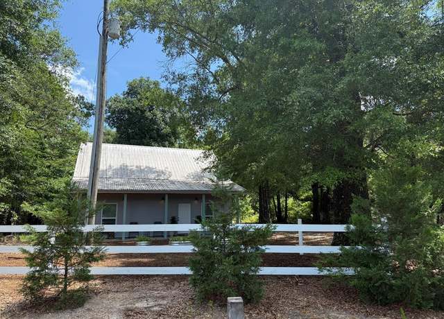 Property at 141 Wildflower Cir, Lumberton, MS 39455, 3 beds, 2.5 baths
