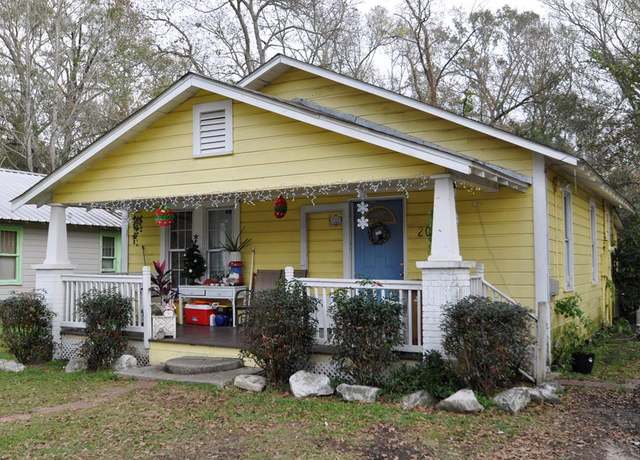 Property at 200 North Monroe Ave, Picayune, MS 39466, 2 beds, 2 baths