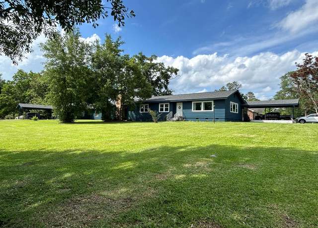 Property at 600 Third Ave, Picayune, MS 39466, 5 beds, 3.5 baths