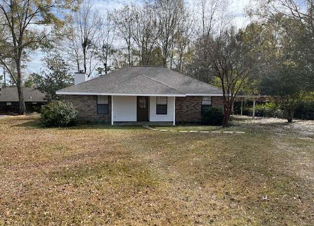 Property at 117 Tanglewood Dr, Carriere, MS 39426, 3 beds, 2 baths