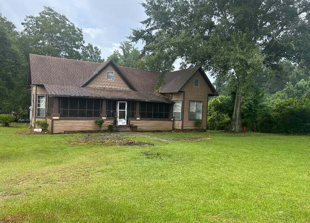 Property at 302 East Magnolia St, Poplarville, MS 39470, 3 beds, 2 baths