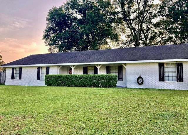 Property at 2107 Sheppard Blvd, Picayune, MS 39466, 3 beds, 2 baths