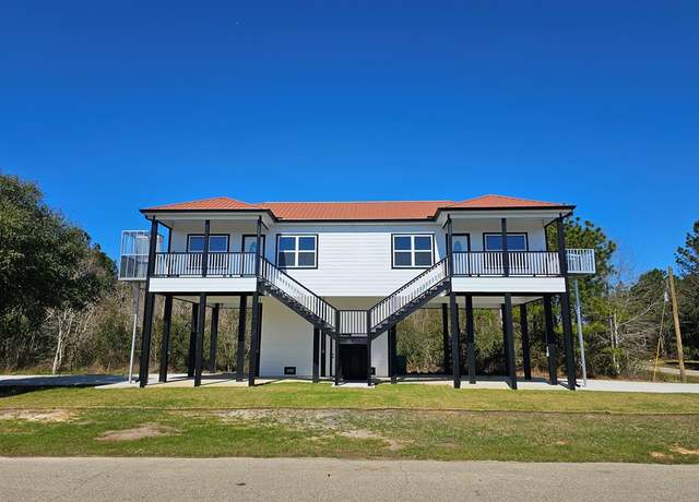 Property at 5061& 5063 Forrest Ave, Bay St Louis, MS 39520, 2 beds, 2 baths