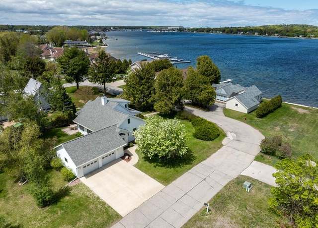 Property at 850 Circle Ridge Cir, Sturgeon Bay, WI 54235, 2 beds, 2 baths