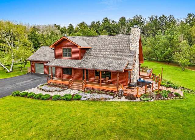 Property at 7033 Overlook Ter, Sturgeon Bay, WI 54235, 3 beds, 2 baths