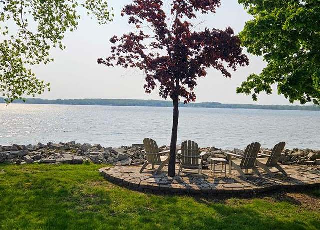 Property at 3521 N Stevenson Pier Rd, Brussels, WI 54204, 3 beds, 2 baths