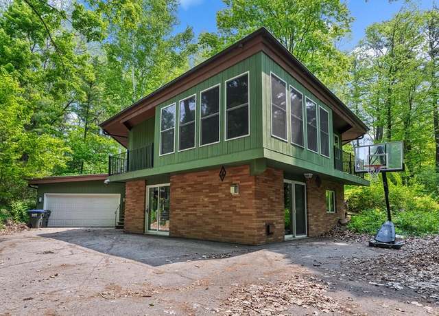 Property at 4080 Bay Shore Dr, Sturgeon Bay, WI 54235, 3 beds, 2.5 baths