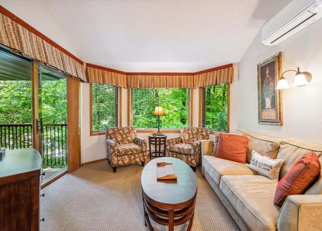 Property at 4940 Landmark Cir #3326, Egg Harbor, WI 54209, 2 beds, 2 baths