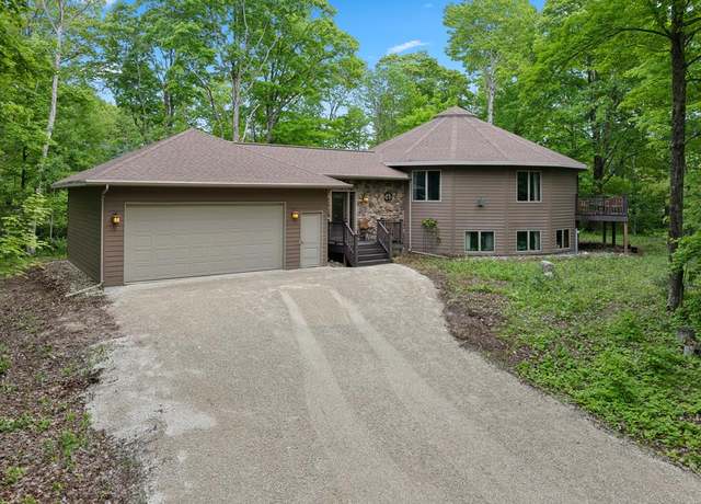Property at 5169 Mariner Rd, Egg Harbor, WI 54209, 2 beds, 1.5 baths
