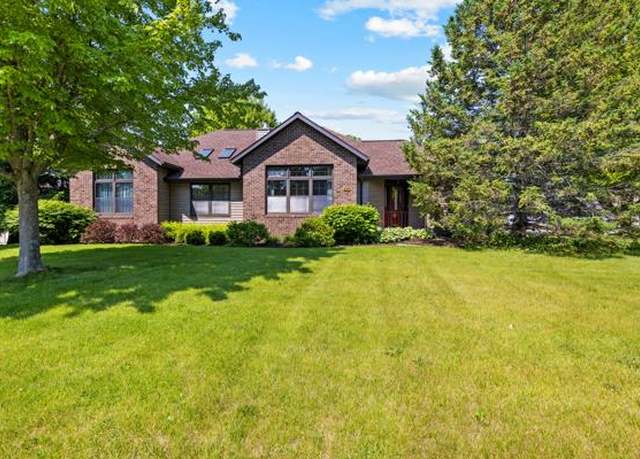 Property at 337 N 18th Ave, Sturgeon Bay, WI 54235, 3 beds, 2 baths