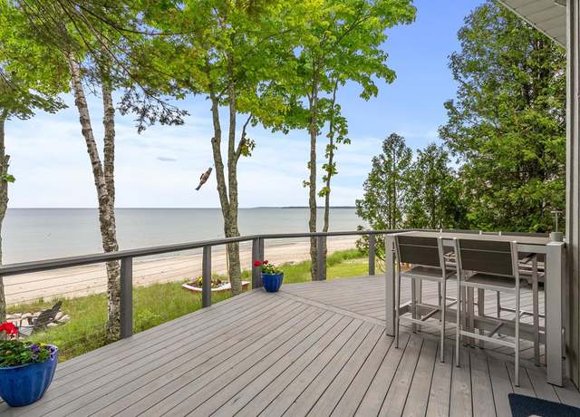 Property at 2970 Lake Forest Park Rd, Sturgeon Bay, WI 54235, 3 beds, 3 baths