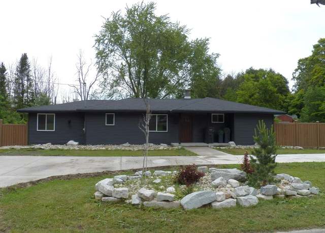 Property at 6684 County Hwy C, Sturgeon Bay, WI 54235, 4 beds, 2 baths
