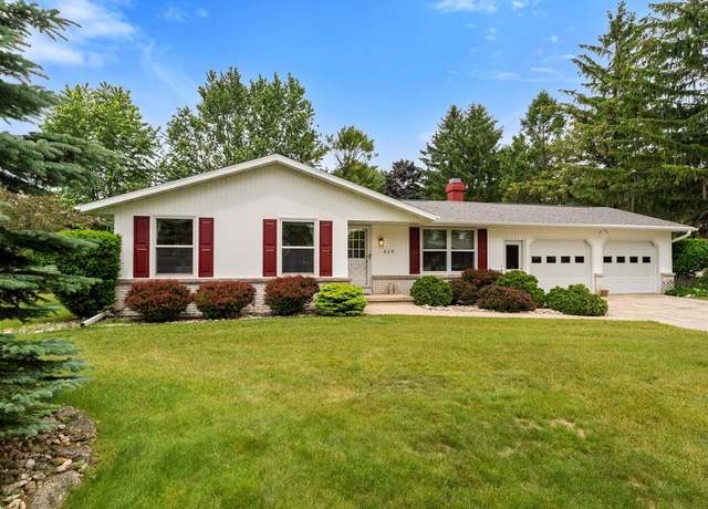 Property at 809 S 16th Ct, Sturgeon Bay, WI 54235, 2 beds, 2 baths