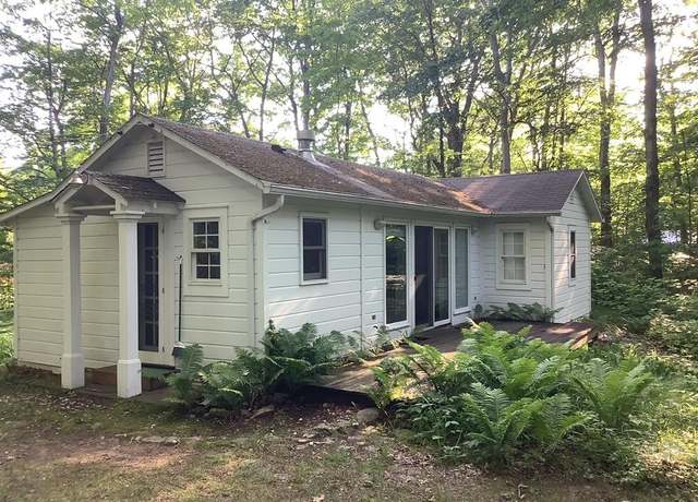 Property at 1862 Detroit Harbor Rd, Washington Island, WI 54246, 2 beds, 1 bath