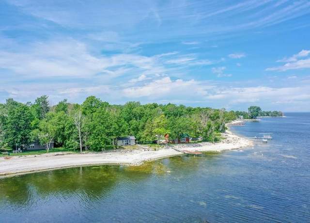 Property at 4096 Sand Bay Point Rd, Sturgeon Bay, WI 54235, 1 bed, 1 bath