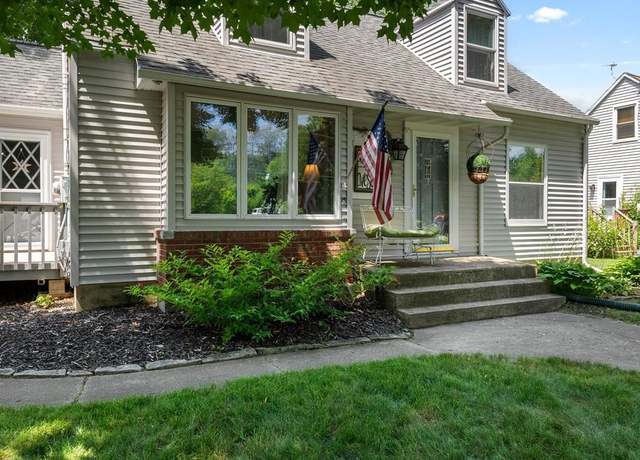 Property at 817 S 15th Ave, Sturgeon Bay, WI 54235, 4 beds, 2 baths