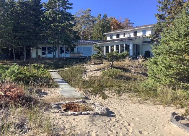 Property at 1002 Hemlock Dr, Washington Island, WI 54246, 3 beds, 2.5 baths