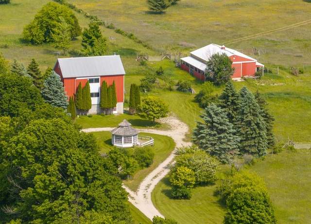Property at 7448 Hillside Rd, Egg Harbor, WI 54209, 4 beds, 3.5 baths