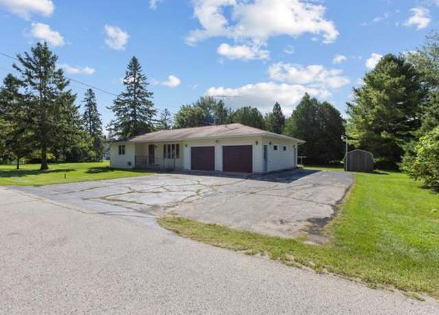 Property at 3801 E Whitefish Bay Rd, Sturgeon Bay, WI 54235, 2 beds, 1 bath