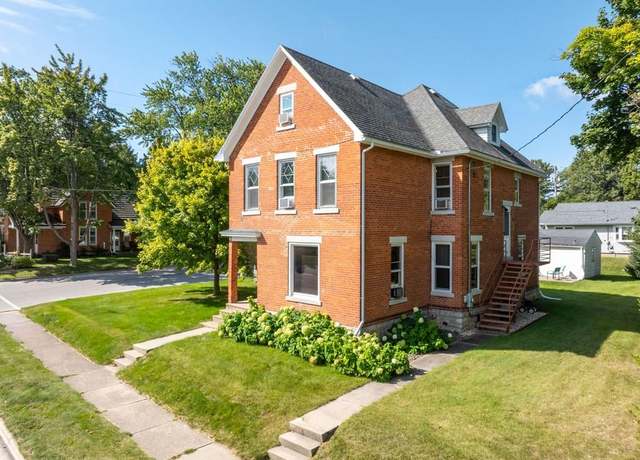 Property at 229 S Lansing Ave, Sturgeon Bay, WI 54235, 4 beds, 1.5 baths