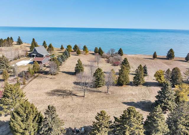 Property at 614 Lakeshore Dr, Kewaunee, WI 54216