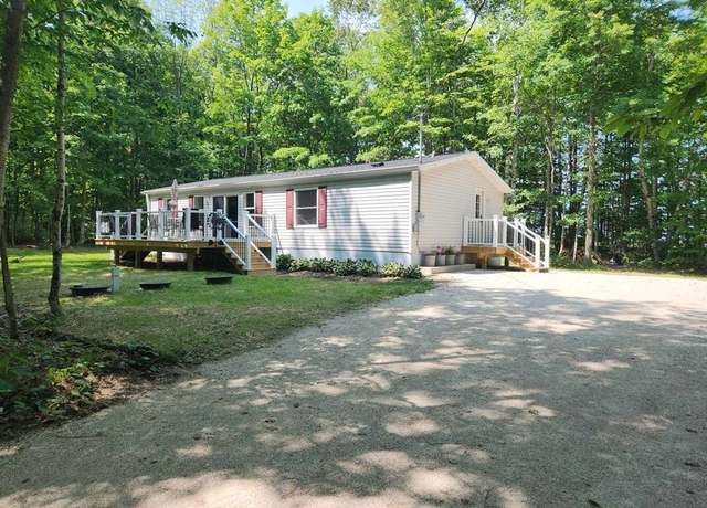 Property at 3972 Scrambled Ln, Egg Harbor, WI 54209, 3 beds, 2 baths