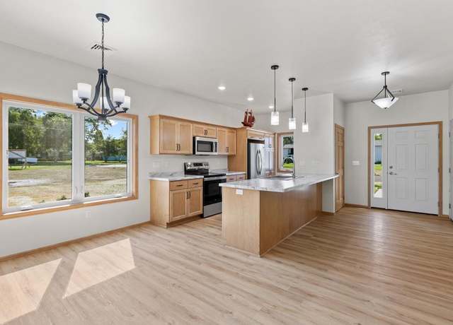 Property at 103 N 15th Dr #2, Sturgeon Bay, WI 54235, 2 beds, 2 baths