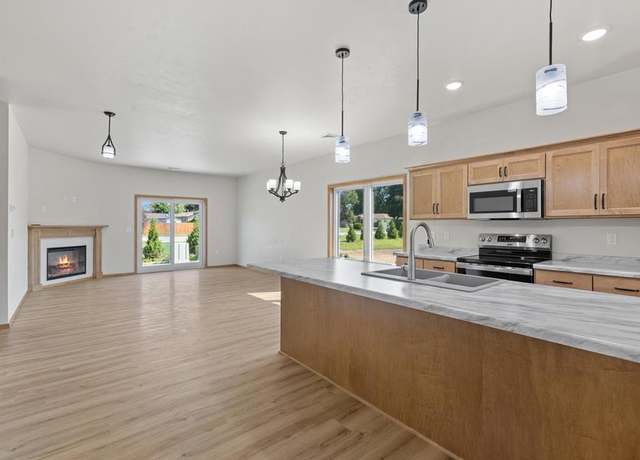 Property at 125 N 15th Dr #7, Sturgeon Bay, WI 54235, 2 beds, 2 baths