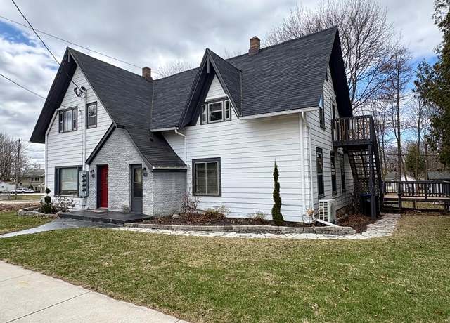 Property at 411 N 6th Ave, Sturgeon Bay, WI 54235, 6 beds, 4 baths