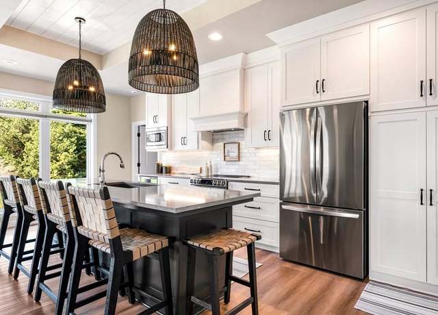 Property at 7993 Oakmont Way #405, Egg Harbor, WI 54209, 2 beds, 2 baths