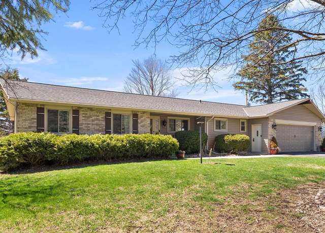 Property at 241 N 17th Dr, Sturgeon Bay, WI 54235, 3 beds, 2.5 baths