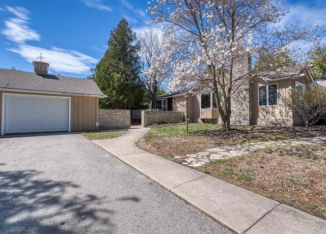 Property at 10471 Town Line Dr, Ephraim, WI 54211, 4 beds, 2 baths